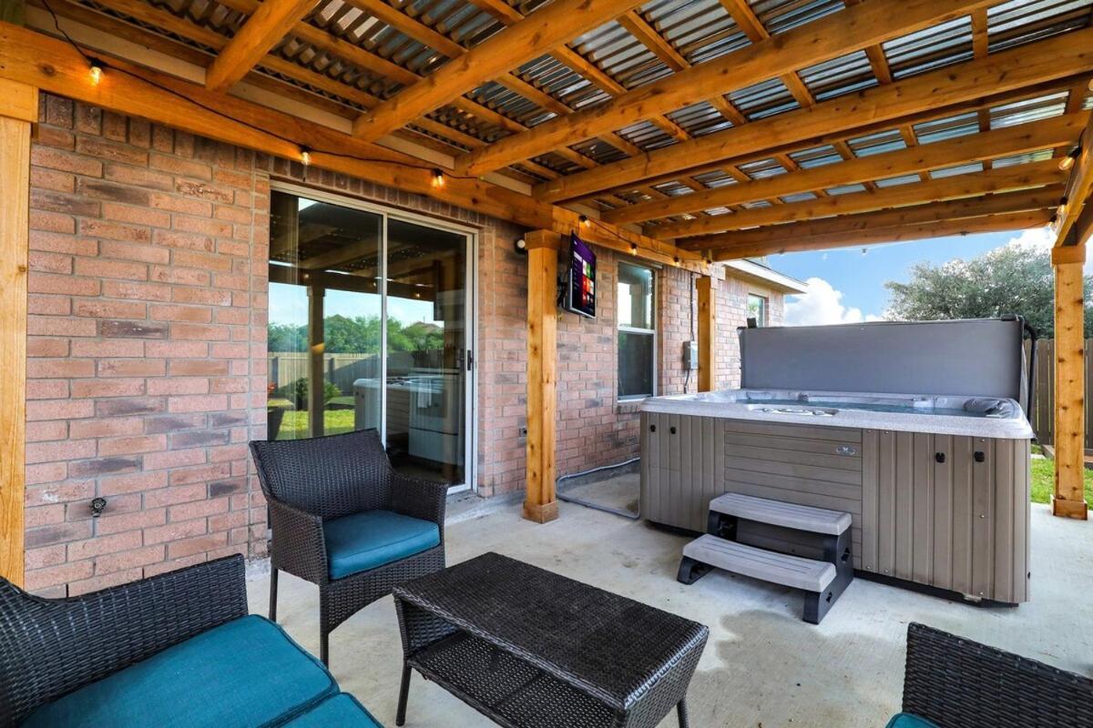 Villa 7 Mi Lackland Bmt Hottub Seaworld Bocce Big Chess