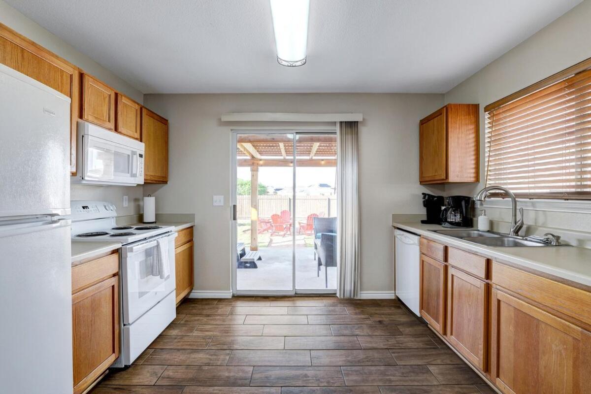Villa 7 Mi Lackland Bmt Hottub Seaworld Bocce Big Chess *