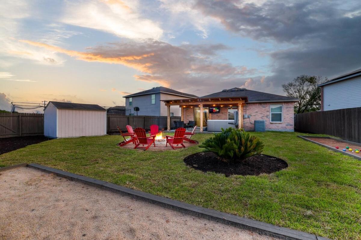 Villa 7 Mi Lackland Bmt Hottub Seaworld Bocce Big Chess San Antonio